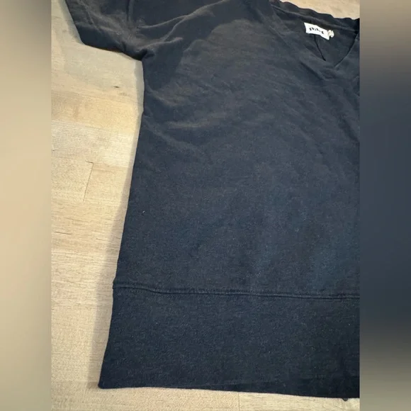 Pact Charcoal-black V-Neck sweatshirt Tee - Picture 2 of 8